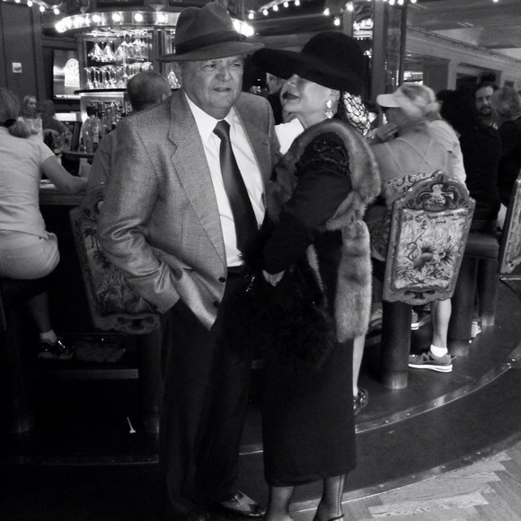 MEET YOUR POSHER - Picture 16 of 16